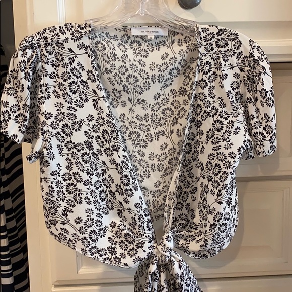 Crop Wrap Blouse SM - Picture 4 of 9